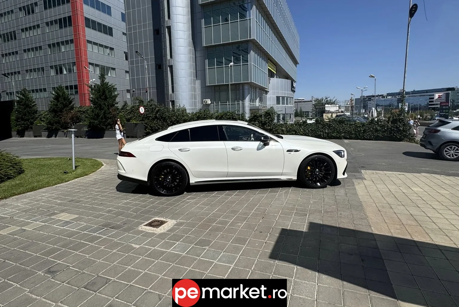 Închiriază Mercedes GT 53 AMG - pemarket.ro