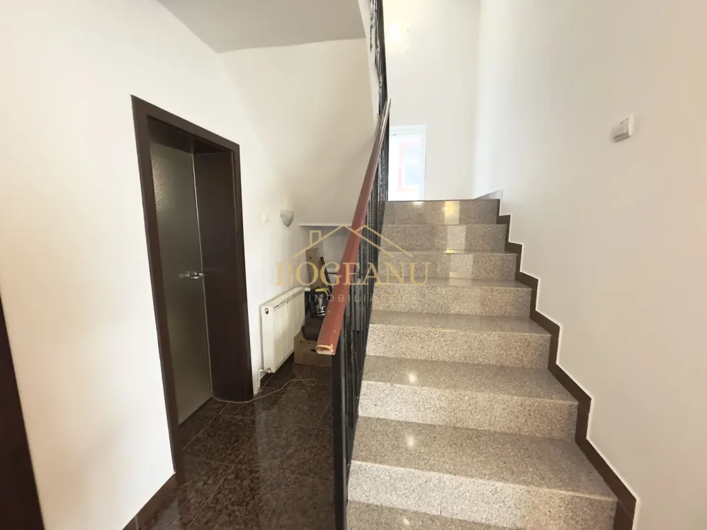 Vila 8 camere COMISION 0% - pemarket.ro