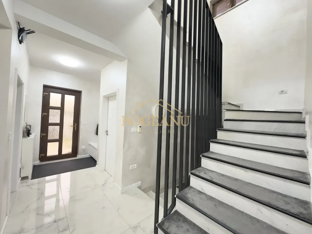 Casa Mediteraneana 5 cam-LUX - pemarket.ro