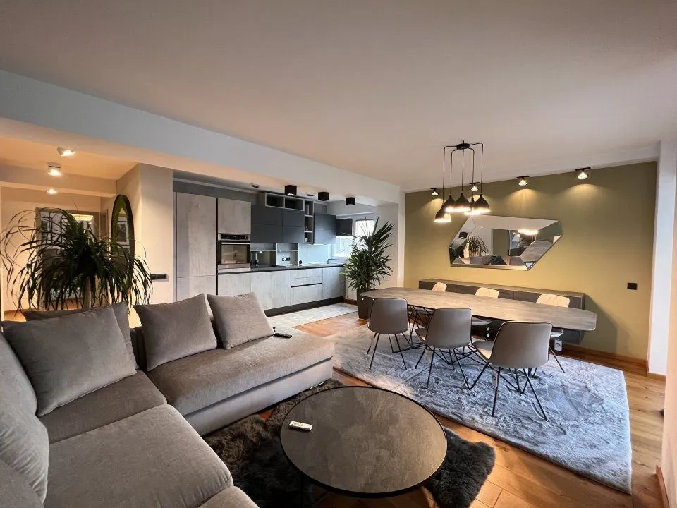 Apartament de lux, Centrul Civic Brasov - pemarket.ro