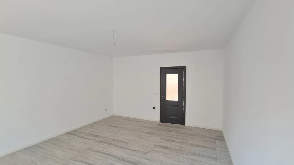 SC VIMAK IMOBILIARE vinde vila Codlea, Brașov - pemarket.ro