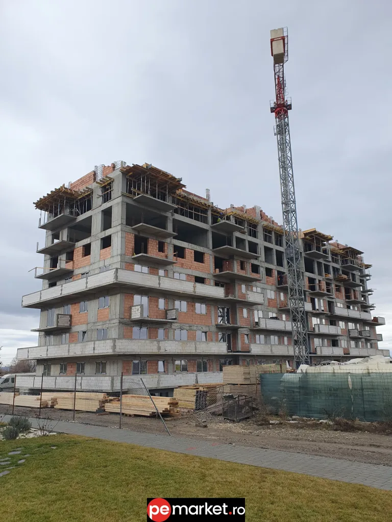 Apartament 3 camere – 65 mp + 5,8 mp balcon – Brașov, Tractorul - pemarket.ro