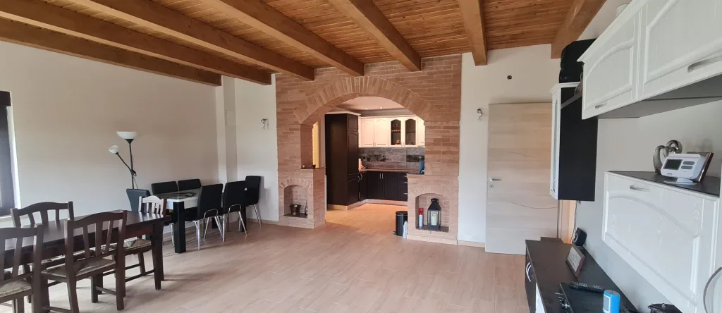 SC VIMAK IMOBILIARE VINDE CASA– DRĂGUȘ / SÂMBĂTA DE SUS - pemarket.ro