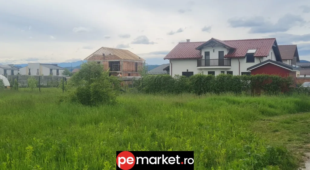 Teren intravilan 1000 mp – Cristian, Brașov - pemarket.ro