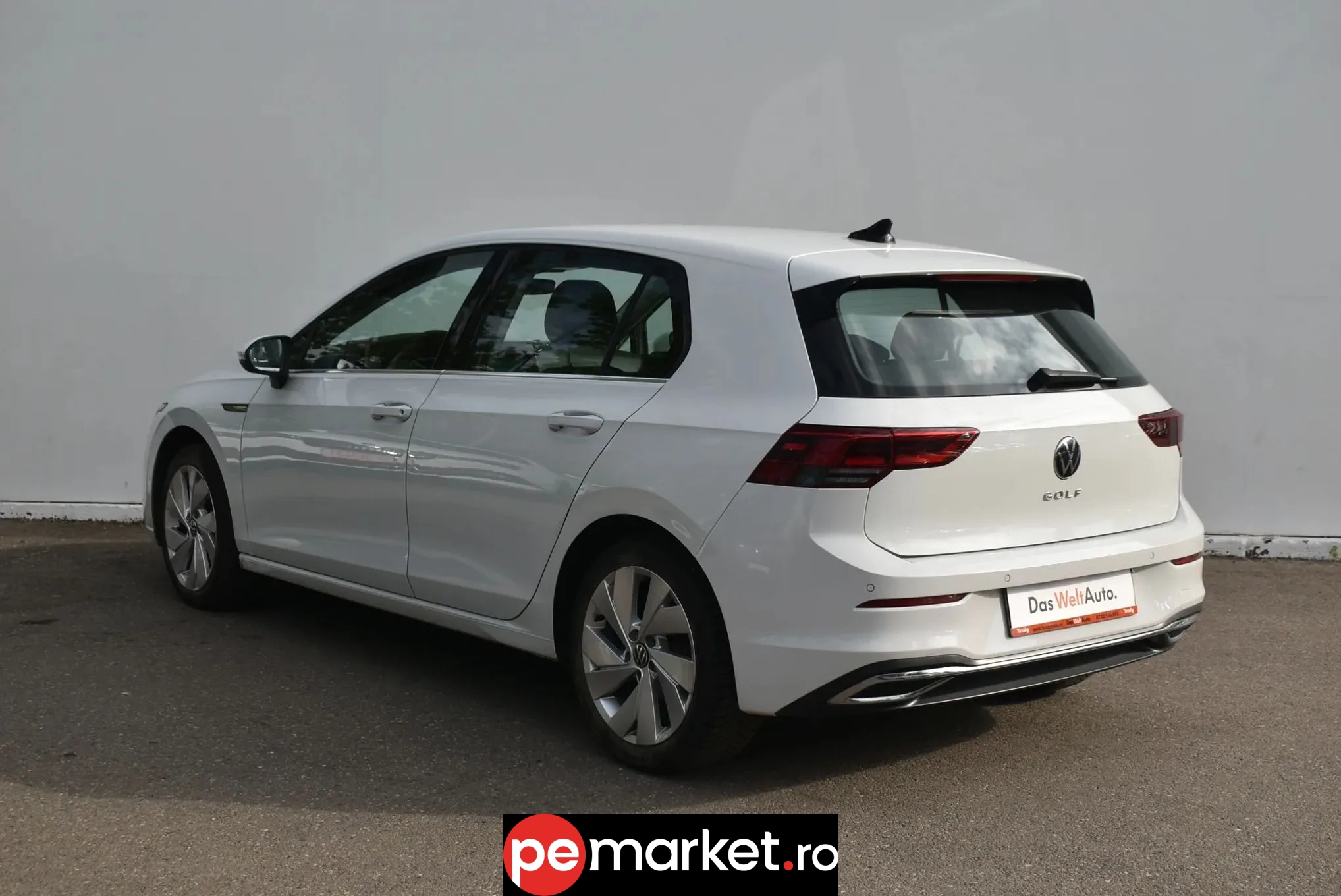 Volkswagen Golf 2.0 TDI DSG Style - pemarket.ro