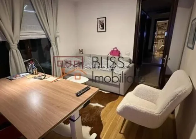 Casă / Vilă 8 camere în zona Pipera - pemarket.ro