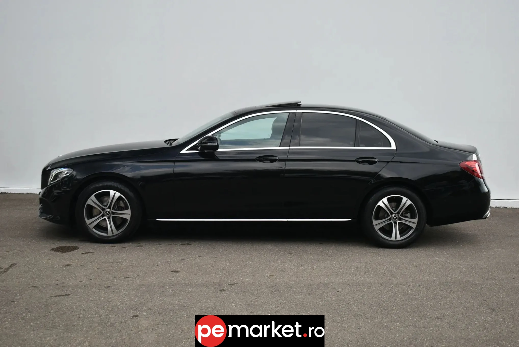 Mercedes-Benz E 200 4MATIC Aut. - pemarket.ro