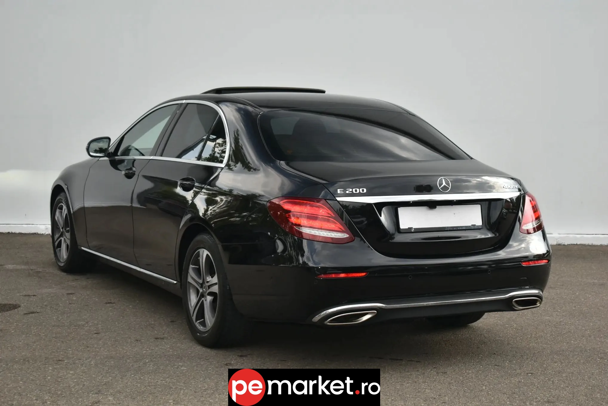 Mercedes-Benz E 200 4MATIC Aut. - pemarket.ro
