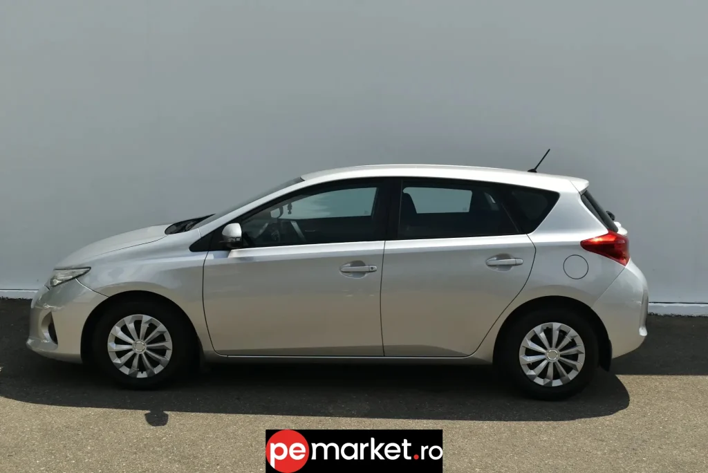 Toyota Auris 1.4 D-4D Terra - pemarket.ro