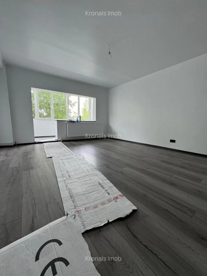 Apartament cu trei camere 100mp, Ghimbav-Brasov - pemarket.ro