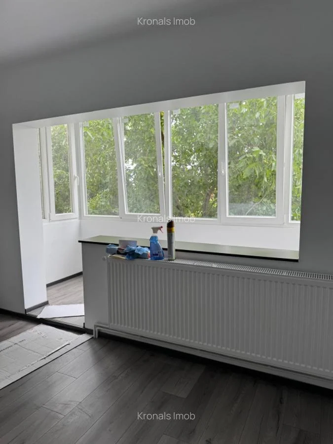 Apartament cu trei camere 100mp, Ghimbav-Brasov - pemarket.ro