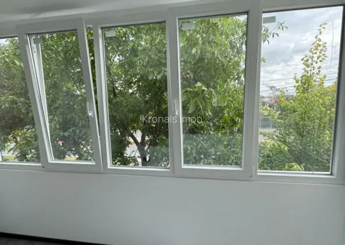 Apartament cu trei camere 100mp, Ghimbav-Brasov - pemarket.ro