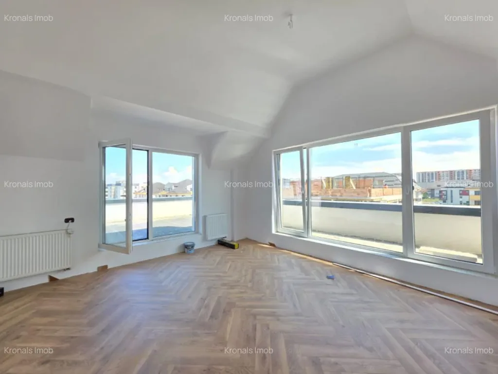 Apartament cu trei camere tip penthouse, zona Tractorul - pemarket.ro