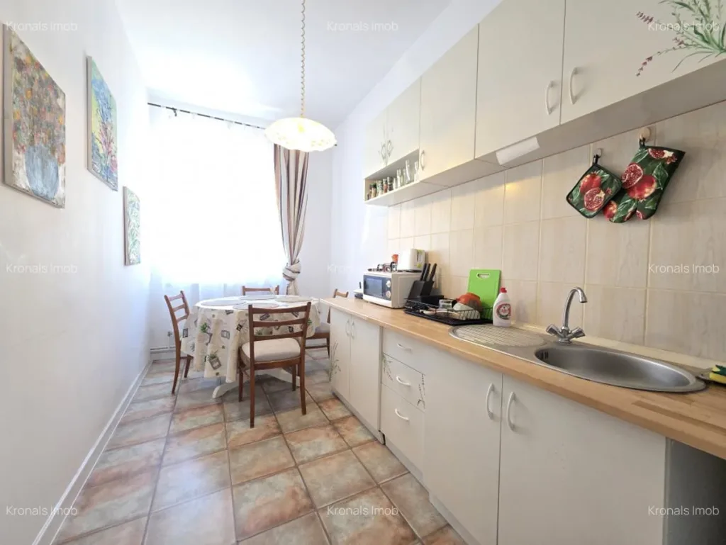 Apartament cu doua camere 50mp, Str. De Mijloc, Centrul Vechi - pemarket.ro