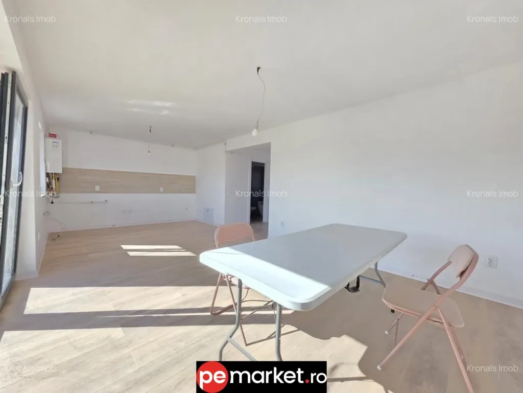 Duplex cu 3 camere, teren 150mp, Codlea - pemarket.ro