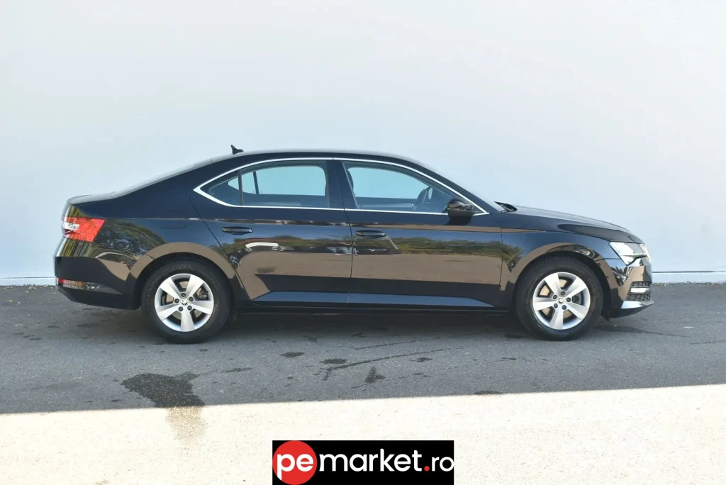 Skoda Superb 2.0 TDI DSG Ambition - pemarket.ro