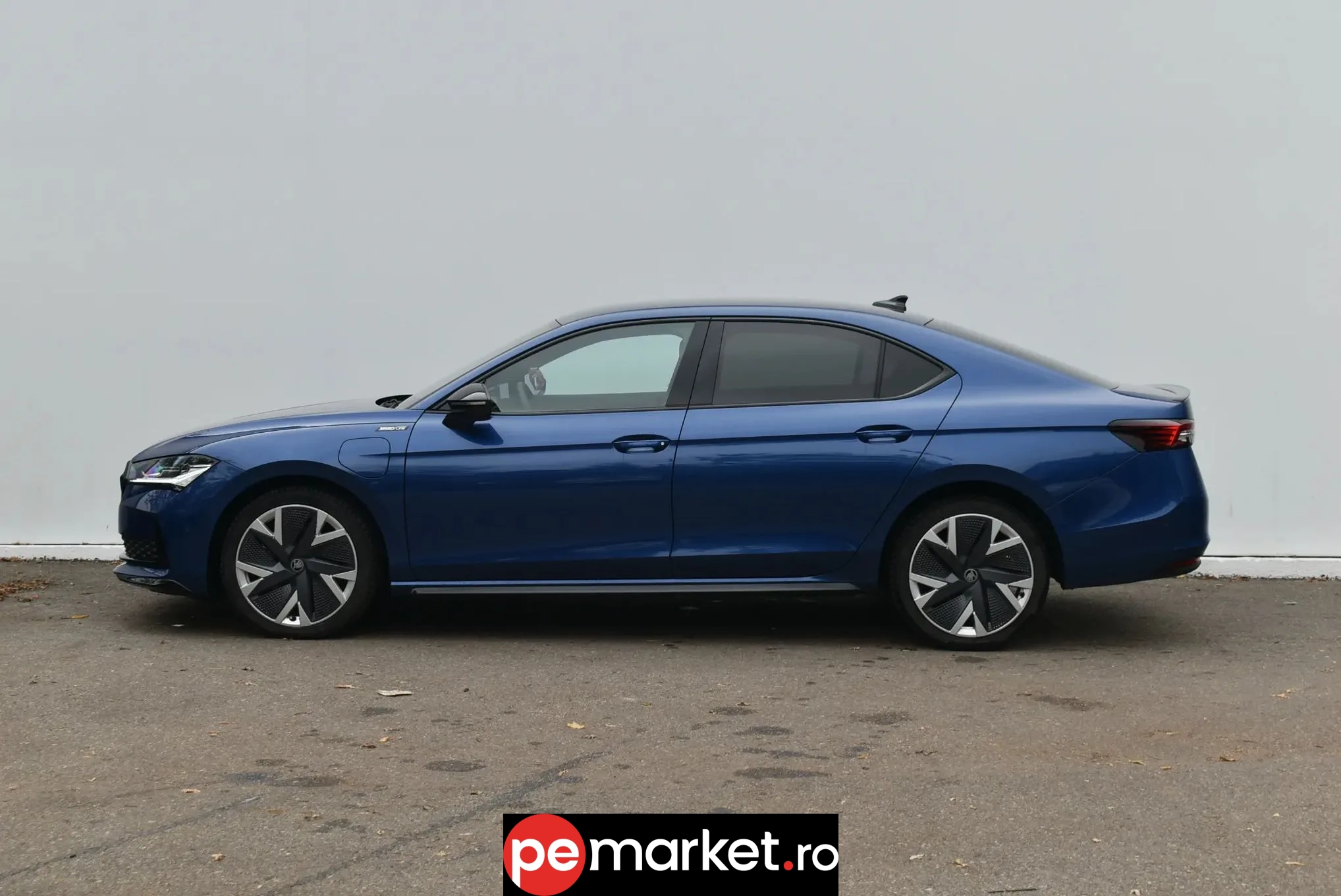Skoda Superb 1.5 TSI iV DSG Sportline - pemarket.ro