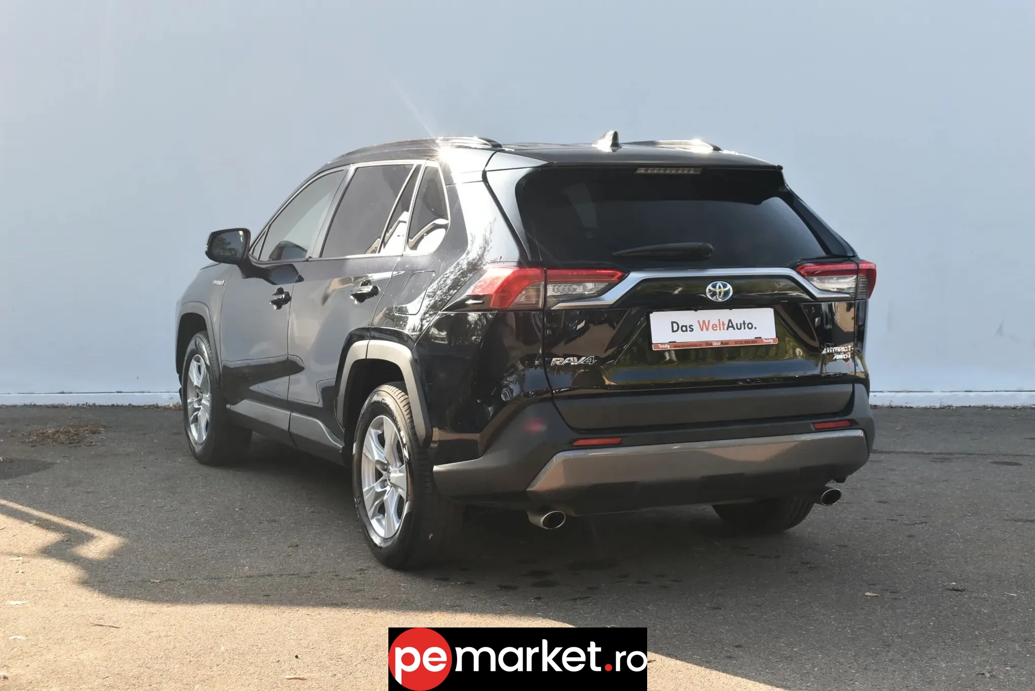 Toyota RAV4 Hybrid - pemarket.ro