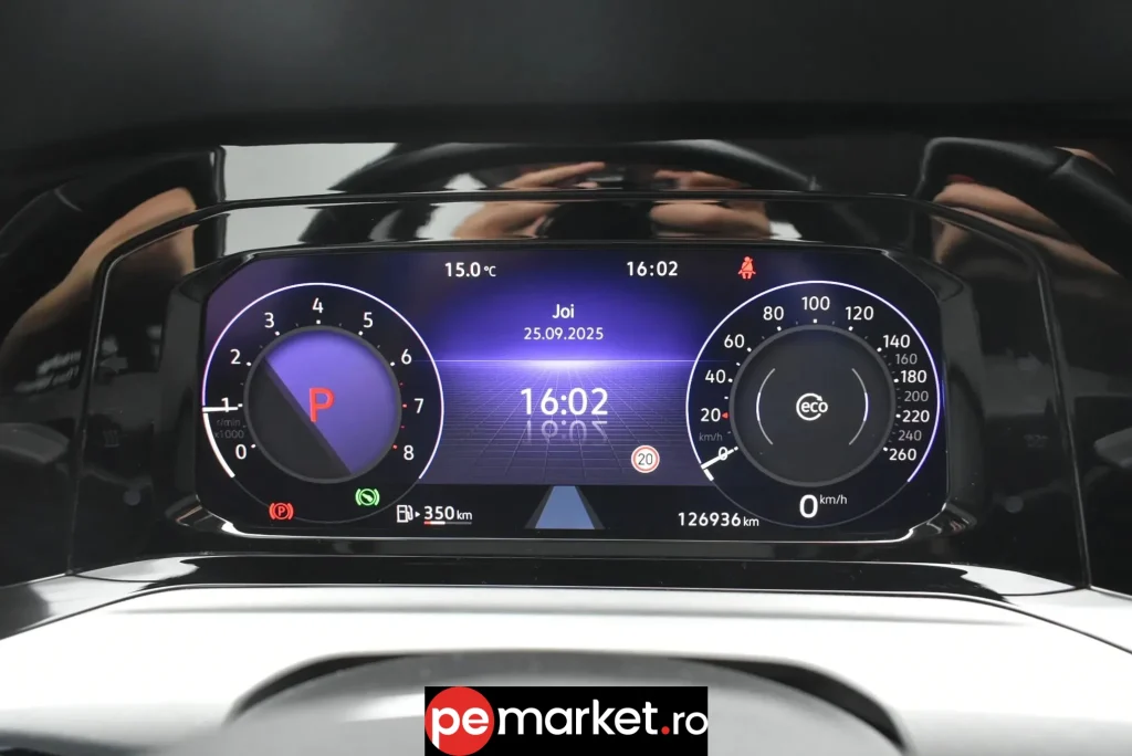 Volkswagen Golf eTSI - pemarket.ro
