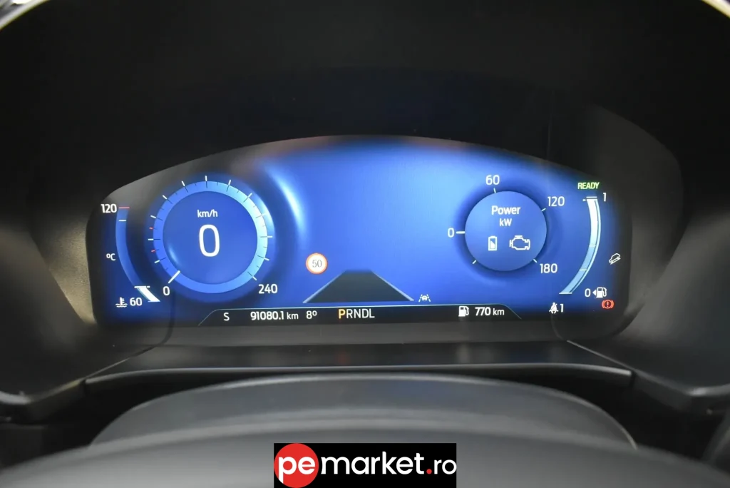 Ford Kuga ST Line - pemarket.ro