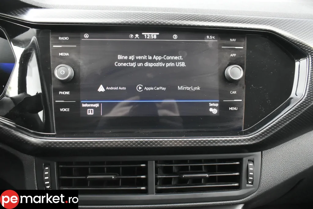 Volkswagen T-Cross - pemarket.ro