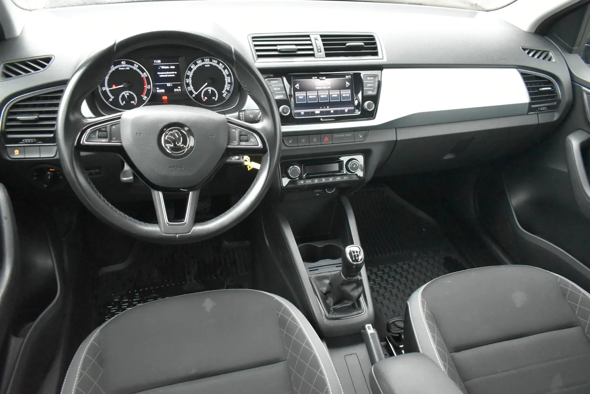 SKODA FABIA - pemarket.ro