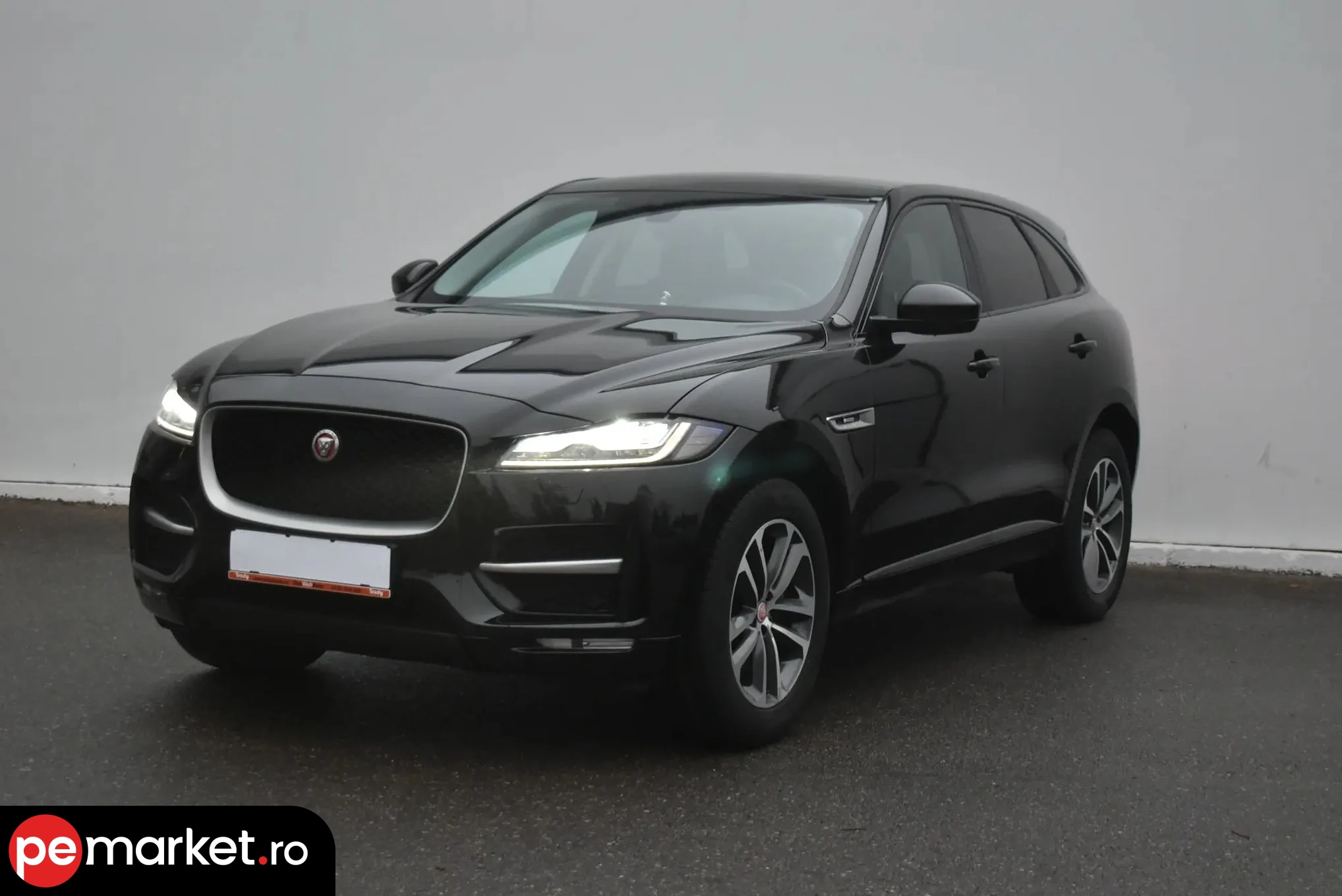 Jaguar F-Pace R-Sport - pemarket.ro
