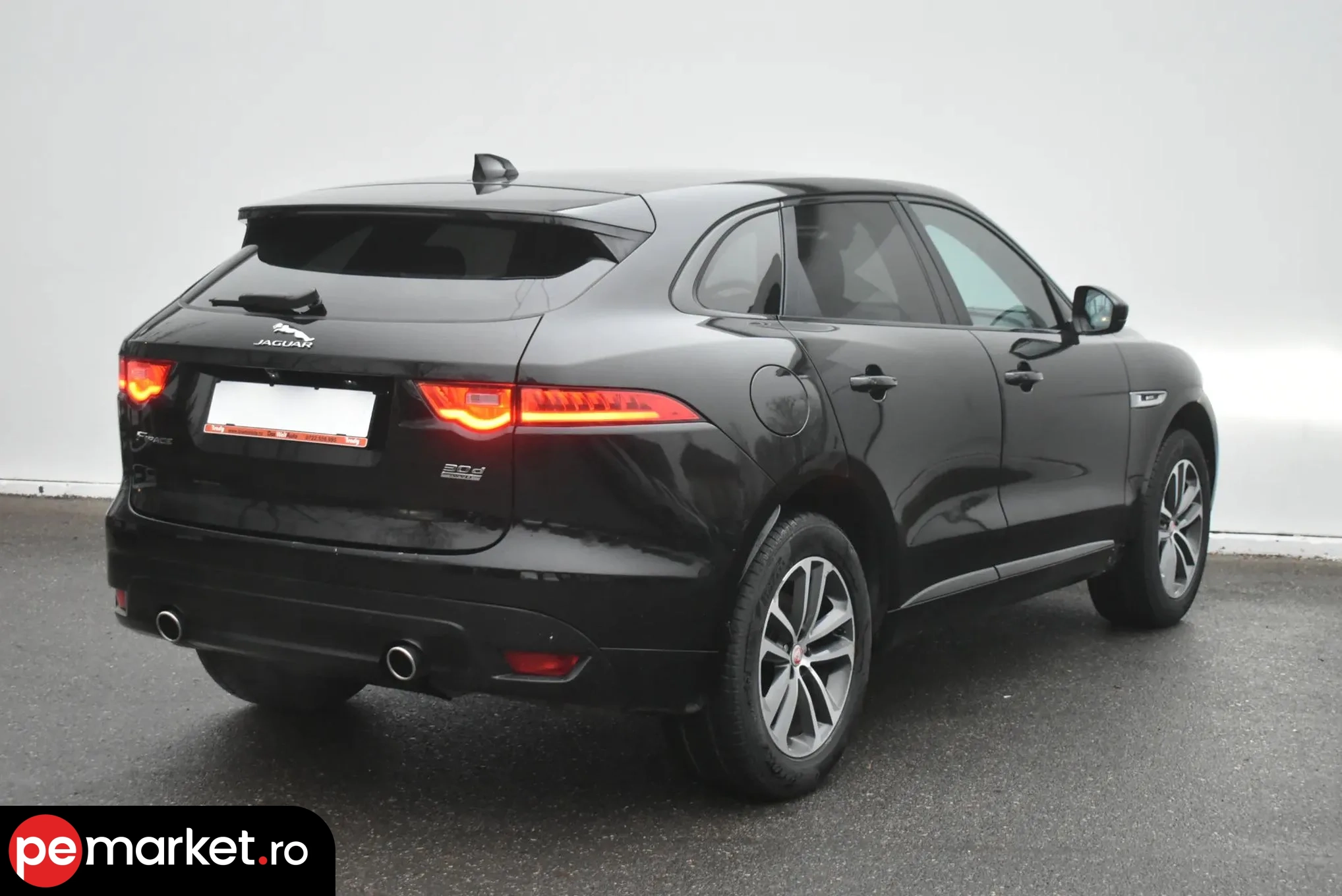 Jaguar F-Pace R-Sport - pemarket.ro