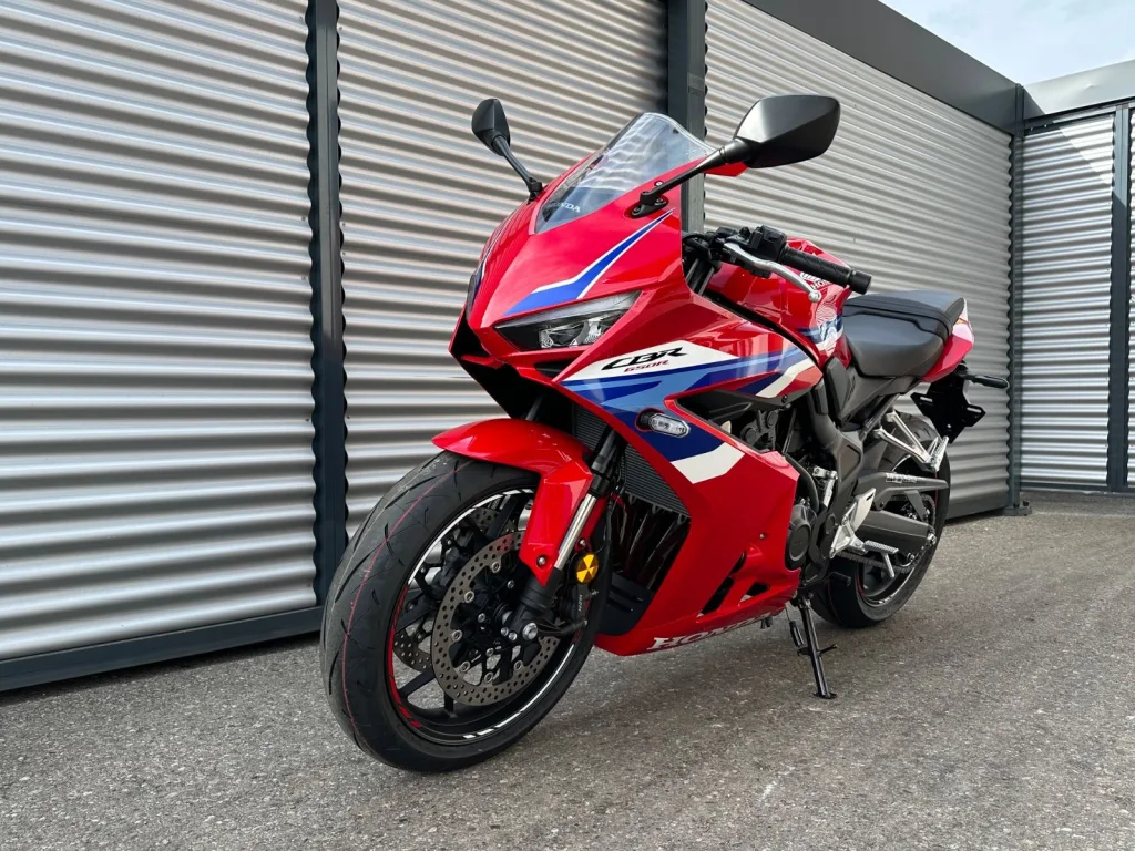 Honda CBR650R - pemarket.ro