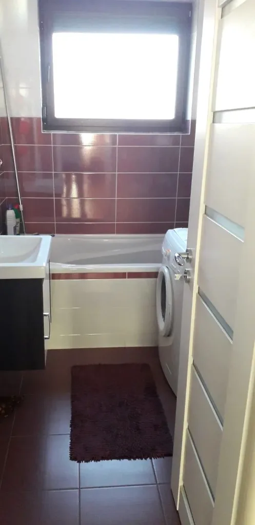 Apartament 3 camere – Tractorul, Brașov - pemarket.ro