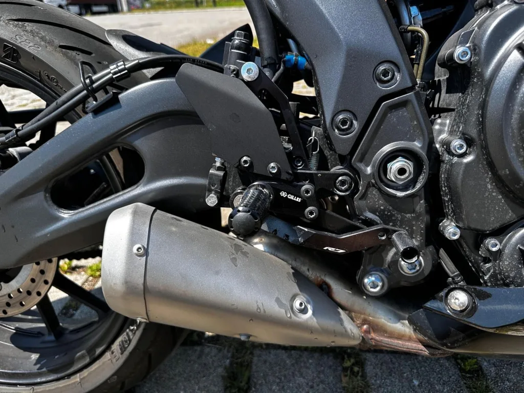 Yamaha R7 - pemarket.ro