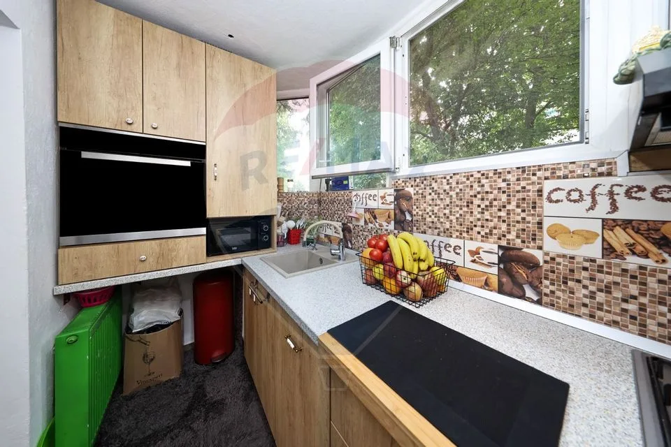 Apartament 3 camere parter cu balcon - pemarket.ro