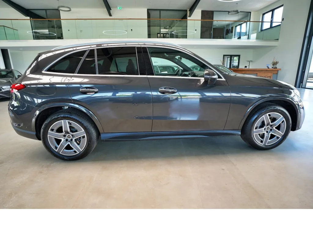 Mercedes-Benz GLC 400 - pemarket.ro
