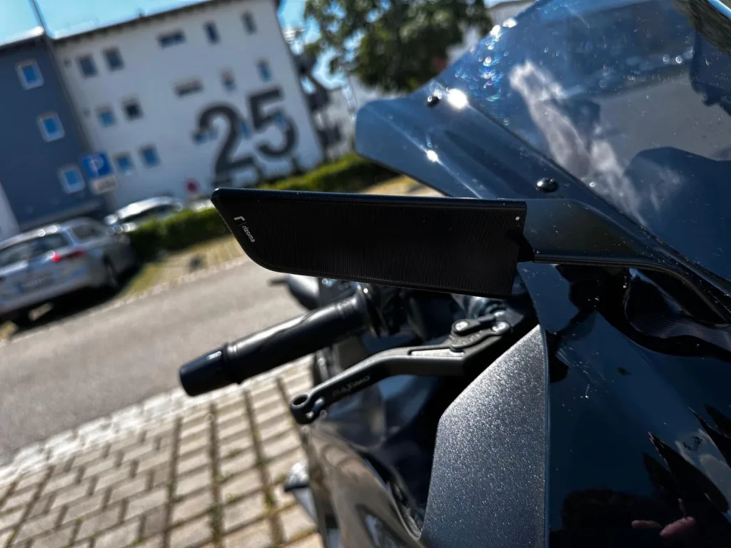 Yamaha R7 - pemarket.ro