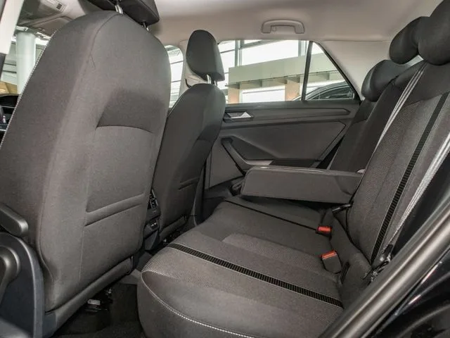 Volkswagen T-Roc 2.0 TDI - pemarket.ro