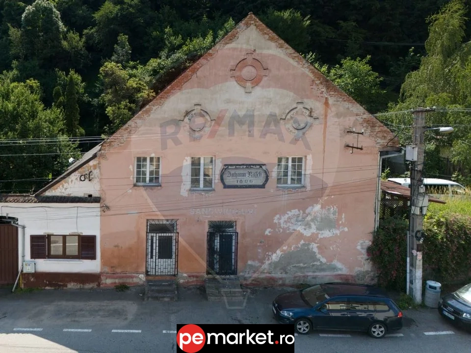 Casă / Vilă cu 5 camere de vânzare în zona Ultracentral - pemarket.ro