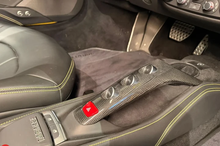 Ferrari 488 GTB - pemarket.ro