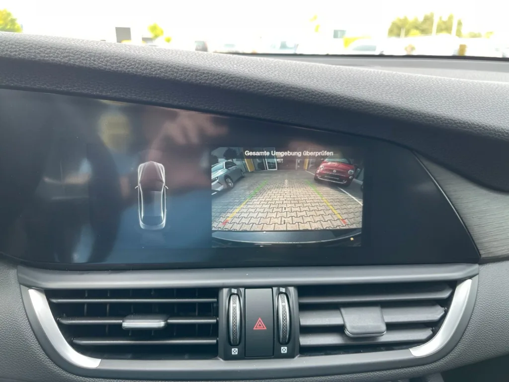 Alfa Romeo Giulia TiQ4 - pemarket.ro