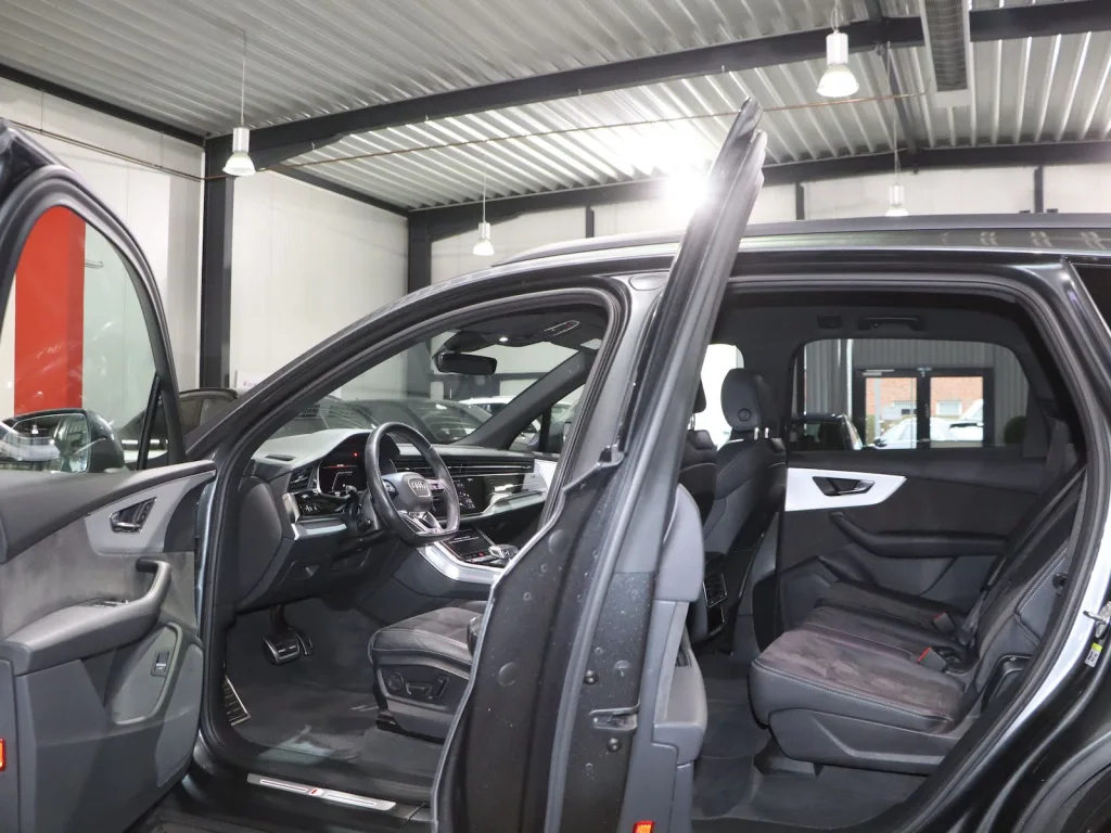 Audi SQ7 4.0 TFSI Q NEGRU - pemarket.ro