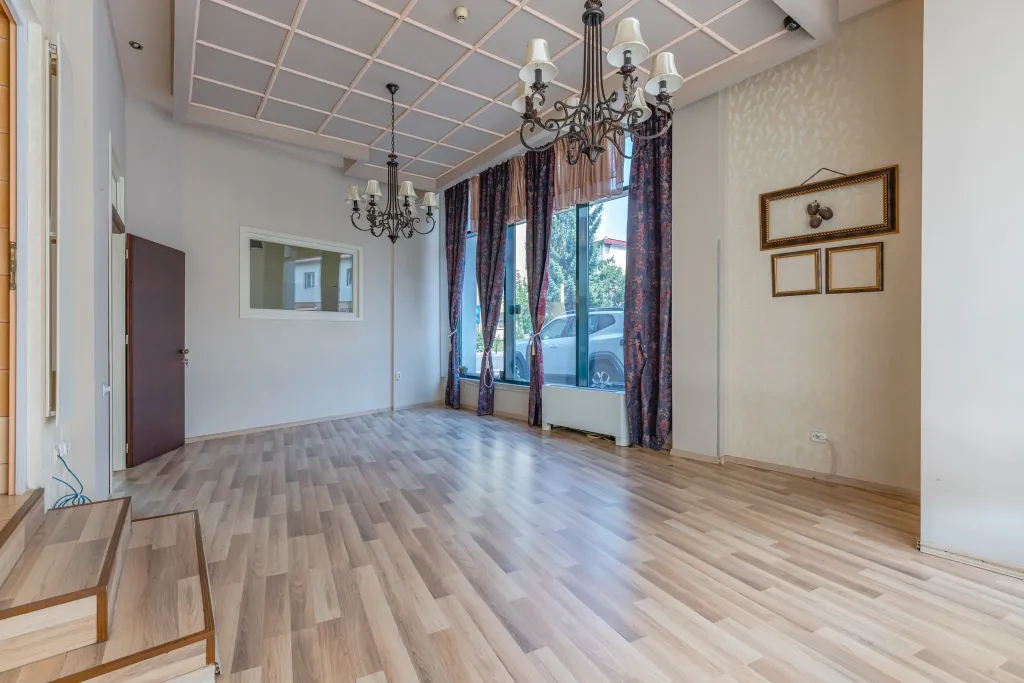 Spațiu Comercial/Birouri de Închiriat, Parter, 60 mp – Nicolae Titulescu, Brașov - pemarket.ro