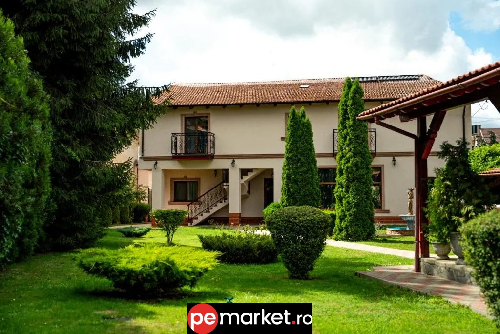 Cameră de familie cu balcon – Boutique Marlen - pemarket.ro