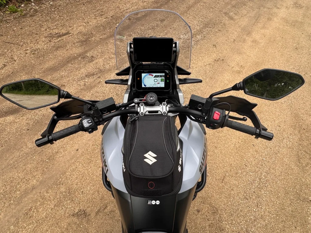 Suzuki V-Strom 1050 - pemarket.ro