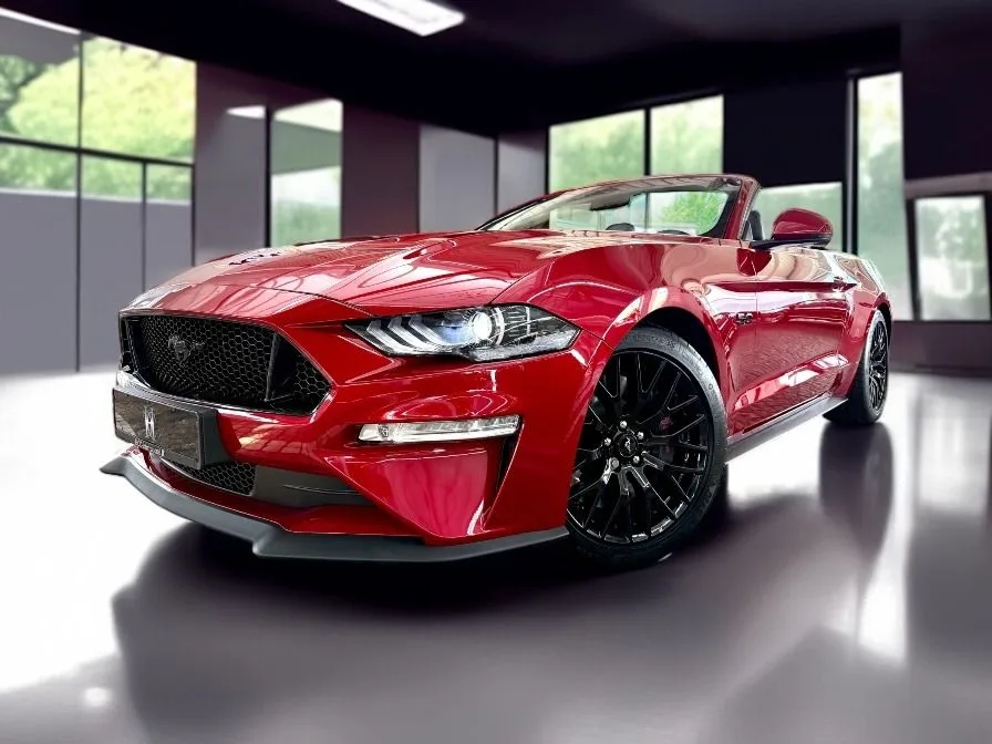 Ford Mustang - pemarket.ro