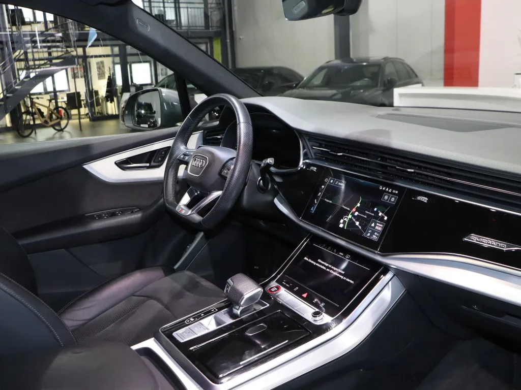 Audi SQ7 4.0 TFSI Q NEGRU - pemarket.ro