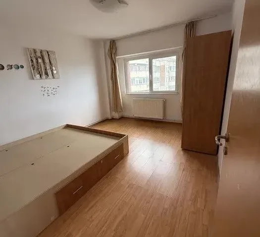 Apartament 3 Camere – Zona Carpaților – Pârâului, Brașov - pemarket.ro