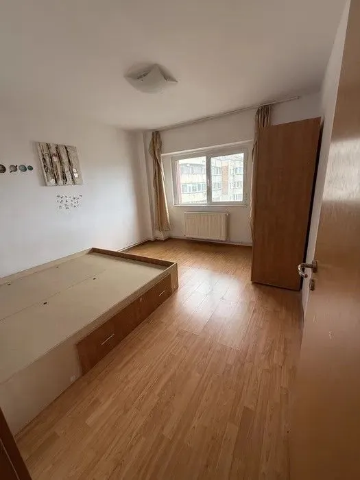 Apartament 3 Camere – Zona Carpaților – Pârâului, Brașov - pemarket.ro