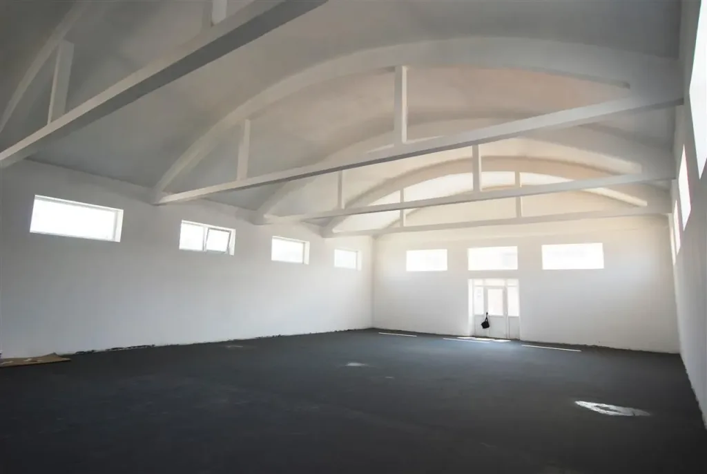 Spatiu: comercial, showroom, productie de inchiriat in Bartolomeu - pemarket.ro