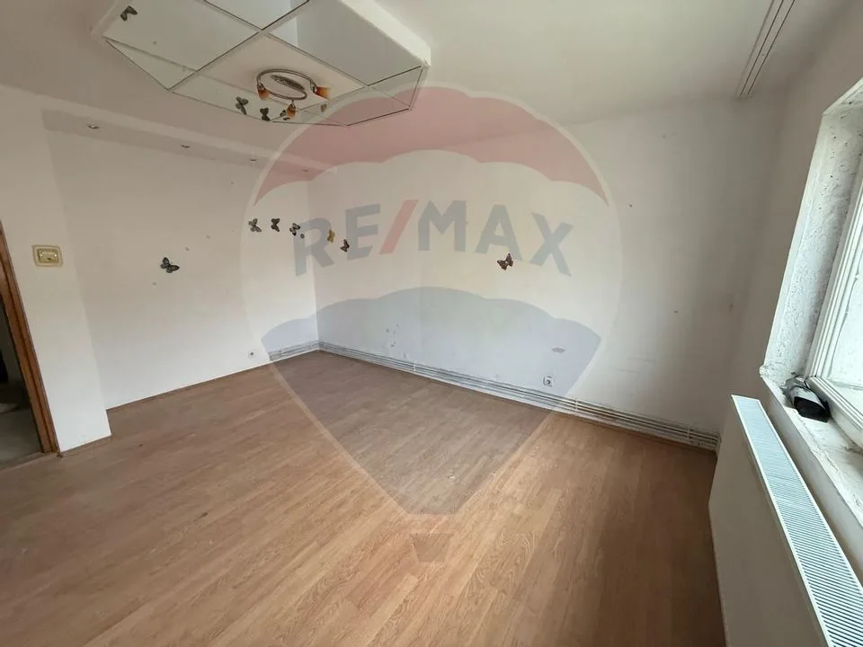 Garsoniera de vanzare in Codlea - pemarket.ro