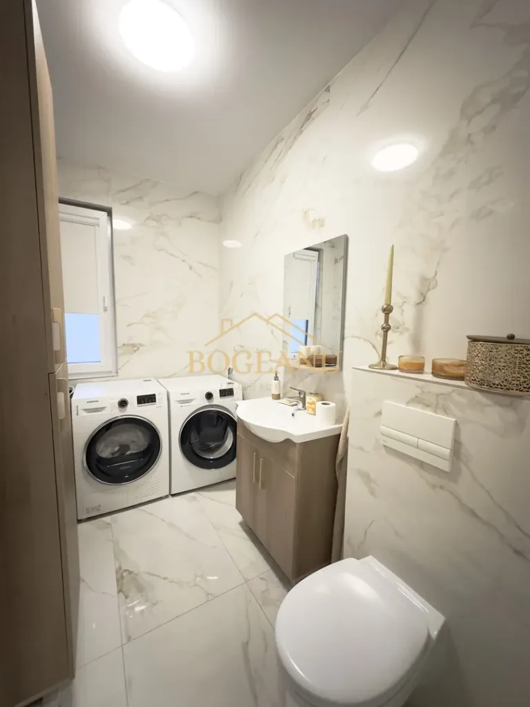 Apartament 4 camere LUX - pemarket.ro