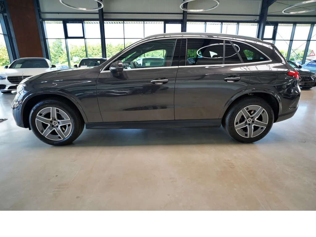 Mercedes-Benz GLC 400 - pemarket.ro